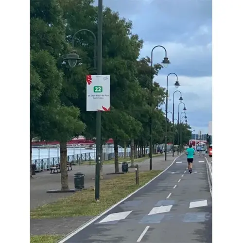 Panneau numéro arrêt de bus