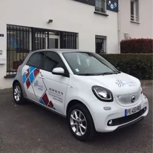 Lettrage découpés teinté masse création et pose