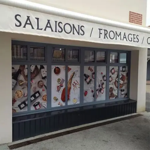 Habillage vitrine Etxe Peio