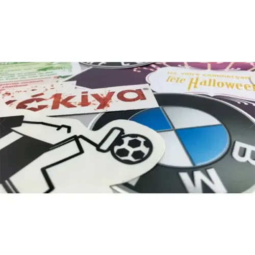 Autocollants imprimé découpe à la forme