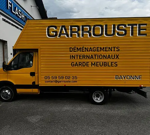 Stickage Garrouste
