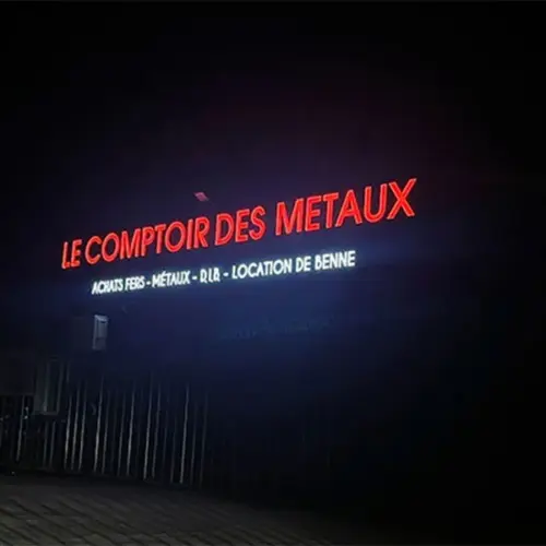 Enseigne lumineuse Comptoir des métaux Tarnos