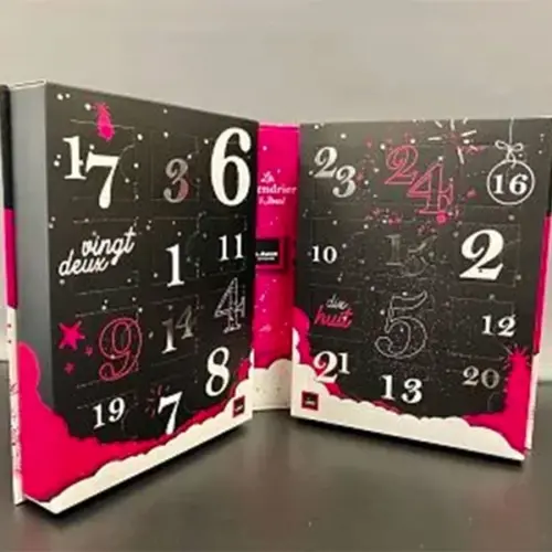Calendrier de l'avant en cartonCalendrier de l'avant en carton
