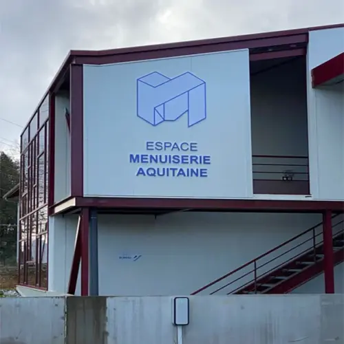 Enseigne lettrage espace menuiserie Aquitaine
