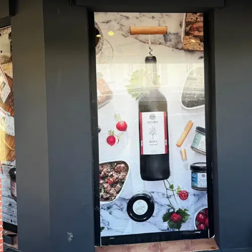 Habillage vitrine Etxe Peio Mimizan