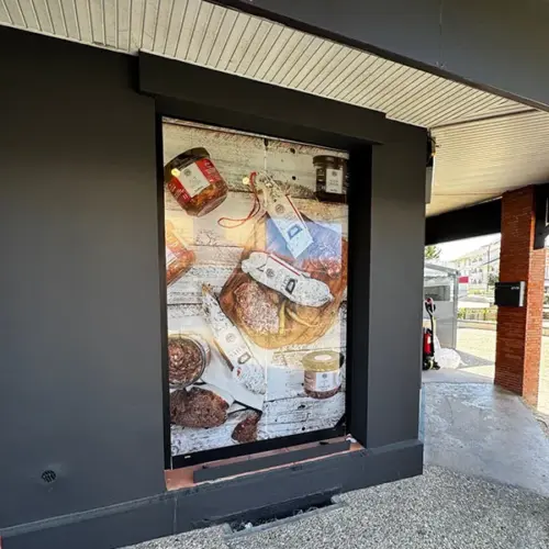 Habillage vitrine Etxe Peio Mimizan